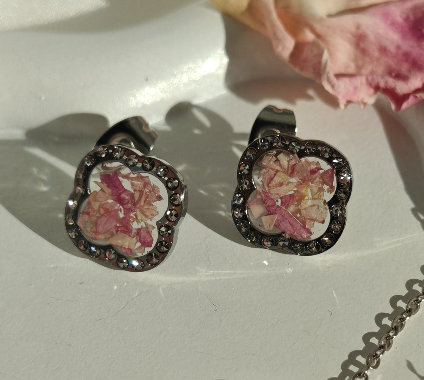 Boucle d'oreille lila